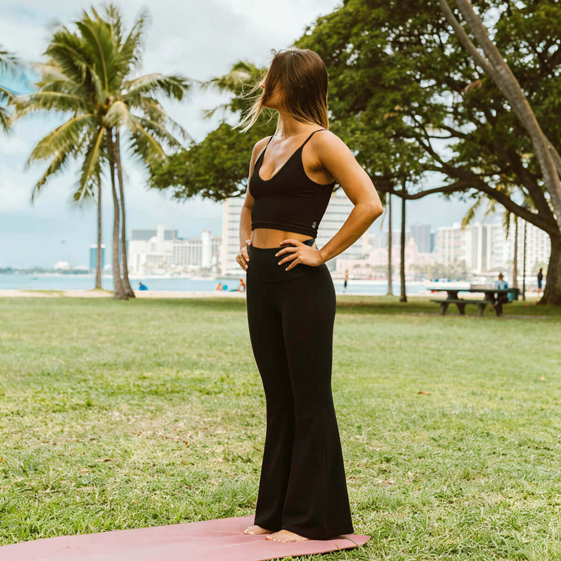 Custom logo flare yoga pants for boutique studios